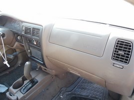 2001 Toyota Tacoma White Standard CAb 2.4L AT 2WD #Z23355